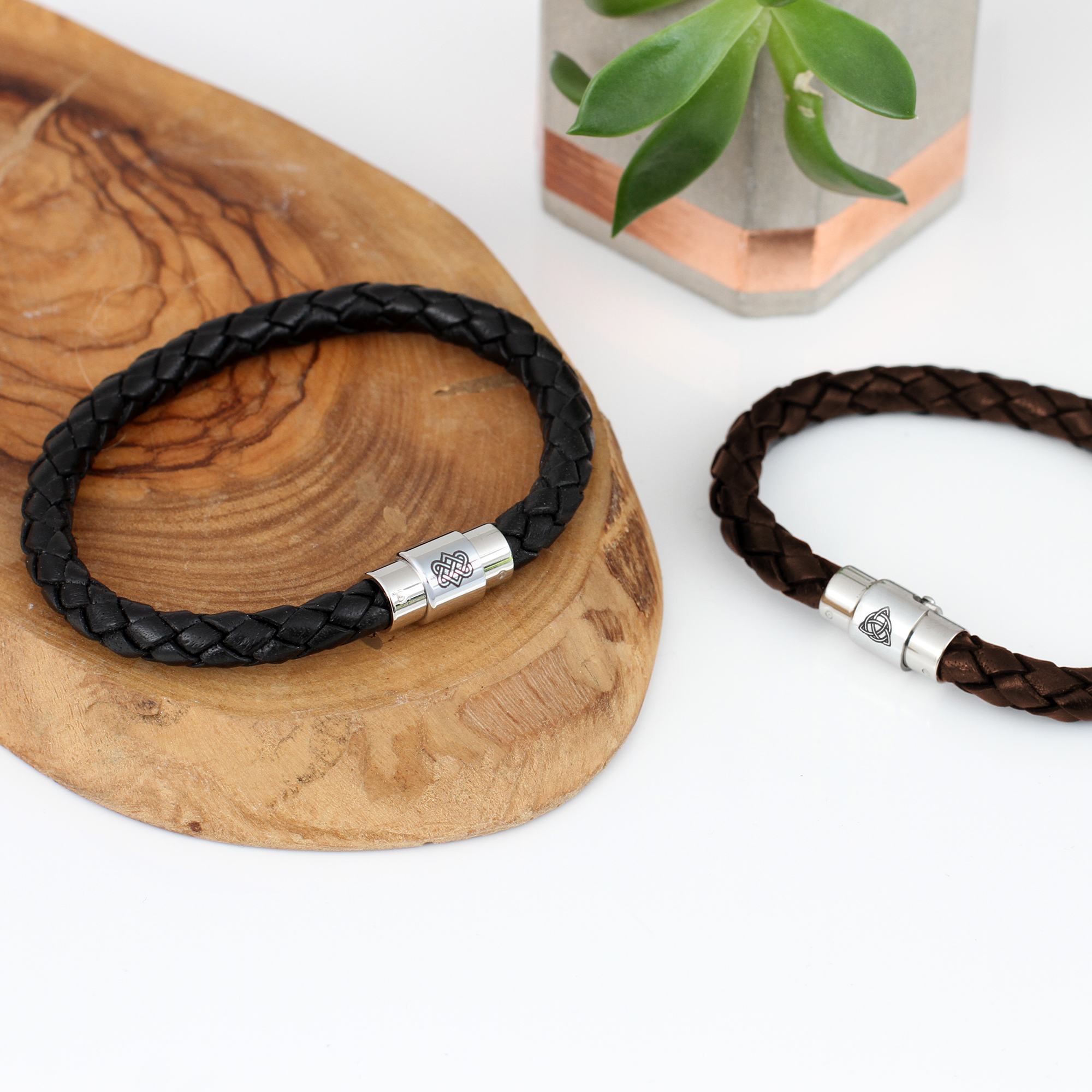 Update more than 91 celtic love knot bracelet latest - in.duhocakina