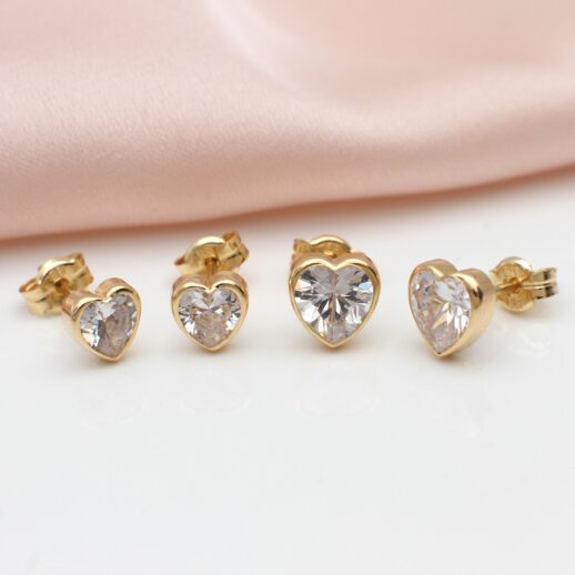 9ct gold cubiz circonia heart stud earrings